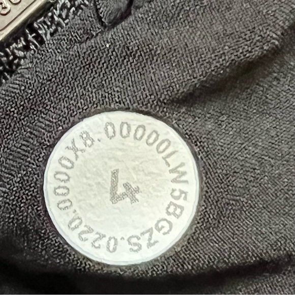 Lululemon On The Move Pants  Womens Size 4 Stretch Black Pockets Meas 27x27.5 - Picture 11 of 11